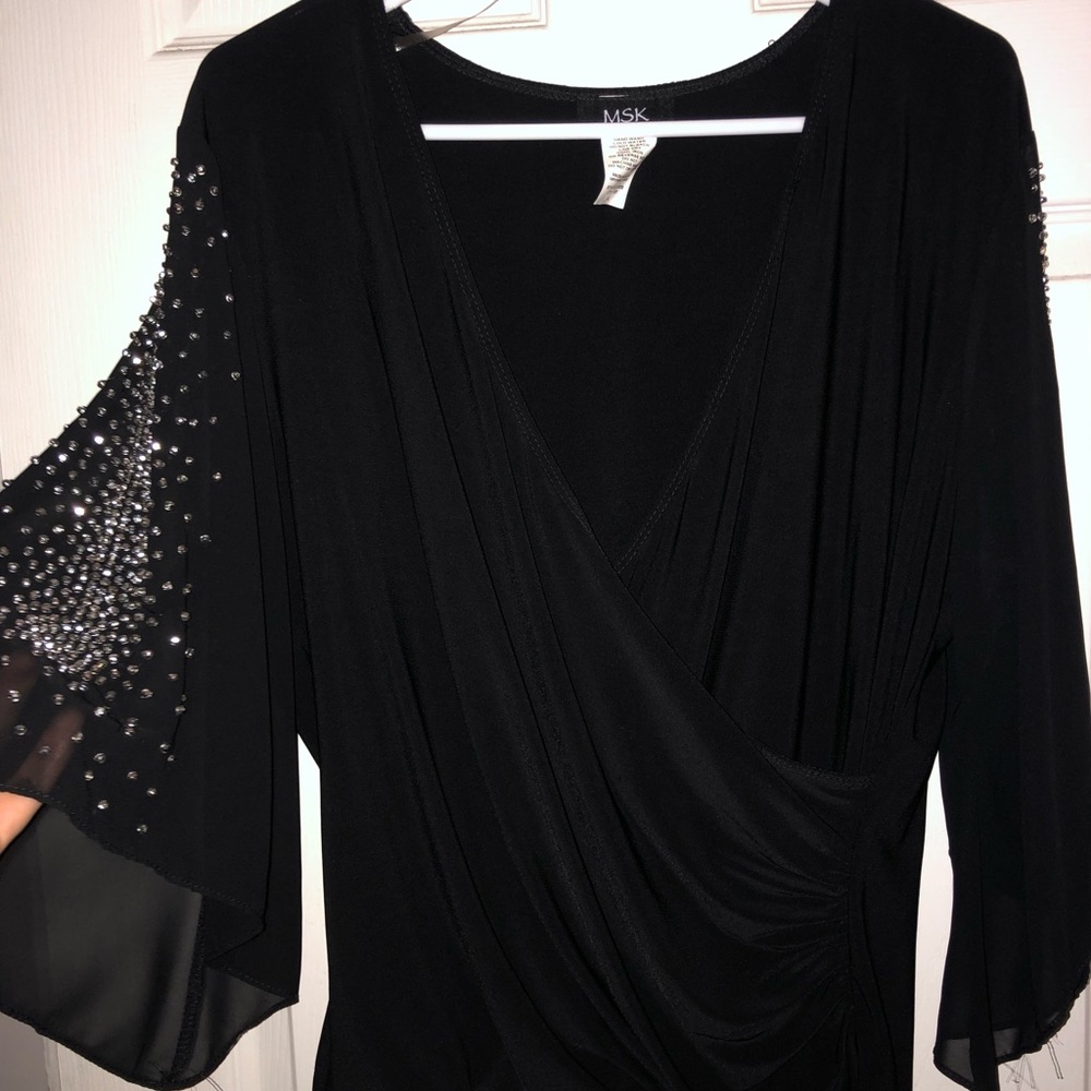 Sparkly flair sleeved stretchy top